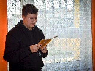 Spotkanie z poezją w szkolnej bibliotece