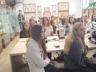 Pokazy chemiczne i warsztaty biologiczne