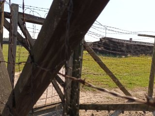 Wyjazd na Pokazy Fizyczne i zwiedzanie Narodowego Muzeum na Majdanku