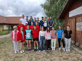 Sztafety dziewcząt i chłopców z awansem!