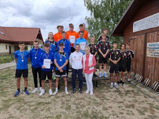 Sztafety dziewcząt i chłopców z awansem!