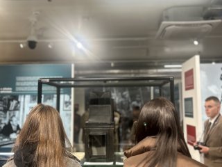 Zwiedzanie wystaw: Jedyna taka Dywizja. 27. Wołyńska Dywizja Armii Krajowej. Stefan Knapp „Zanim artysta”