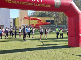 Złota sztafeta! Dziewczęta z ZSBiO najlepsze w województwie!!!