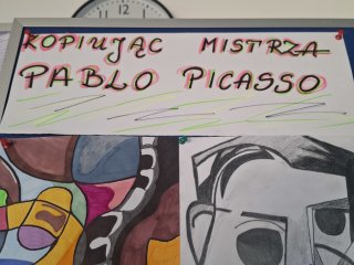 Wystawa prac plastycznych klas pierwszych LO